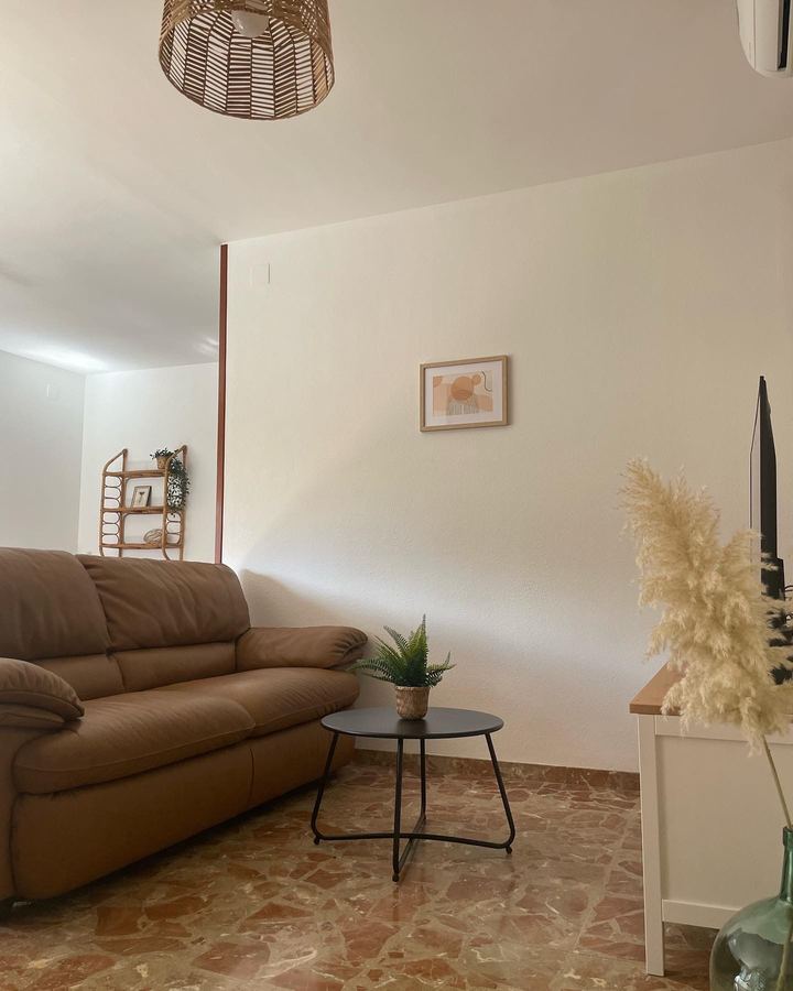Rincón de sofá en el salón